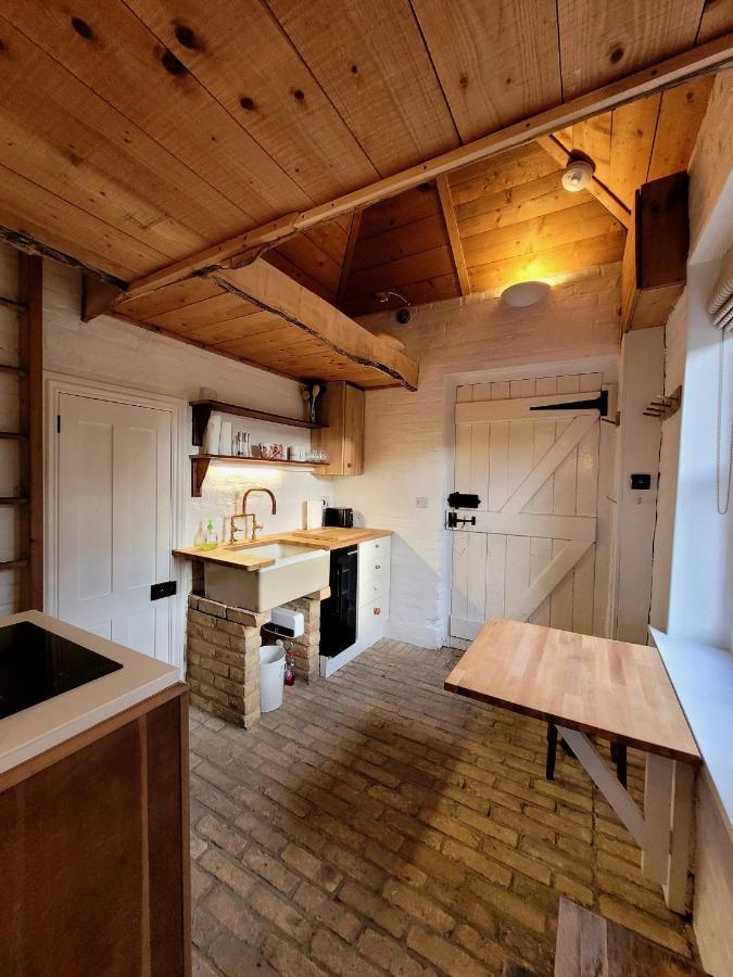 The Lookout: Cosy Compact * Totland (Isle Of Wight)